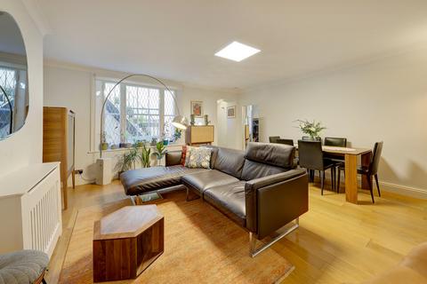 undefined, Colosseum Terrace, London NW1