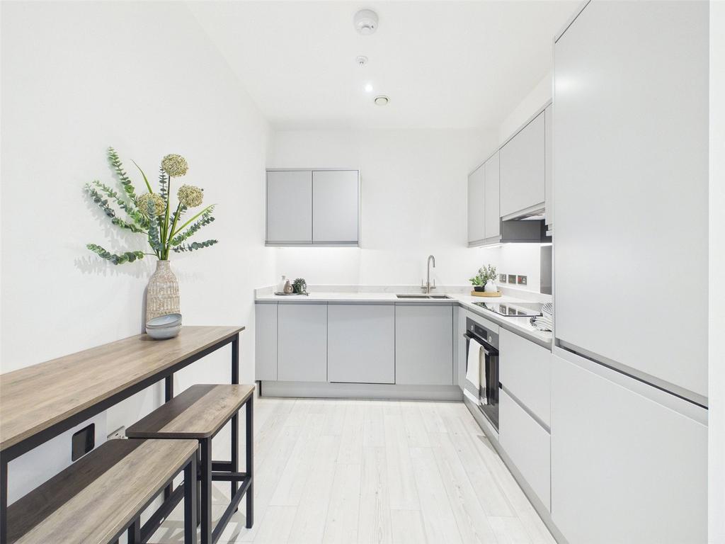 Apt 3, Madeira Lodge