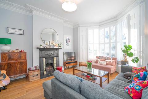 56a Stapleton Hall Road, London, N4 3QG