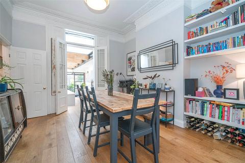 56a Stapleton Hall Road, London, N4 3QG