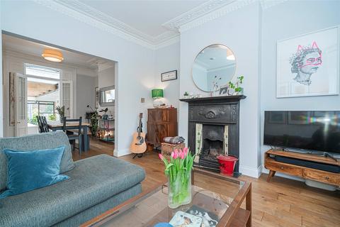 56a Stapleton Hall Road, London, N4 3QG
