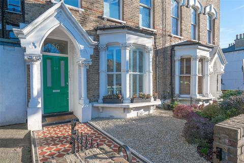 56a Stapleton Hall Road, London, N4 3QG