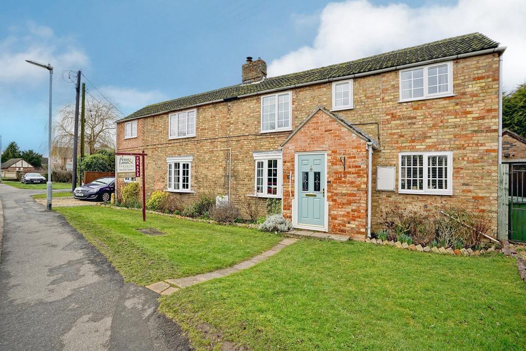 North Road, Alconbury Weston, Huntingdon, PE28 4 bed detached house for