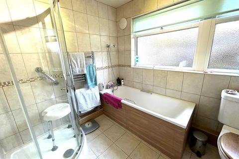 32 Lambert Crescent, Blackwater, Camberley, GU17 0PW