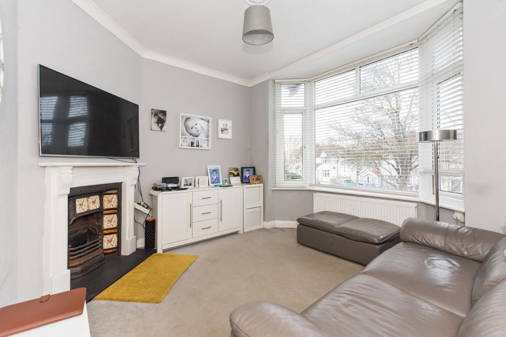 Burnt Oak Lane, SIDCUP, DA15 2 bed apartment for sale £290,000