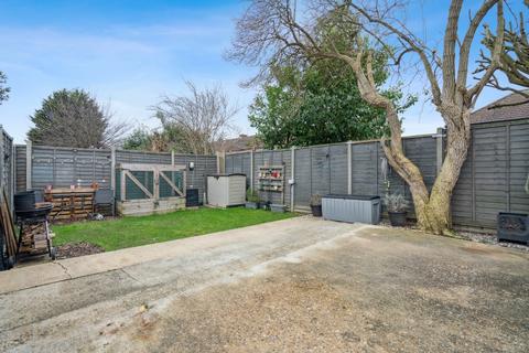 10 Preston Road, Slough, SL2 5LP