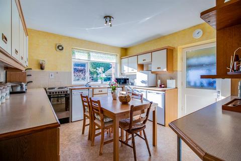 137 Blacker Lane, Netherton, Wakefield, WF4 4EZ
