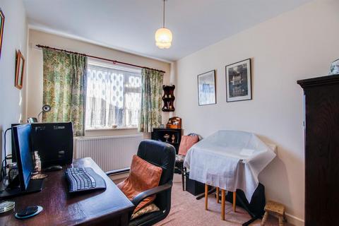 137 Blacker Lane, Netherton, Wakefield, WF4 4EZ
