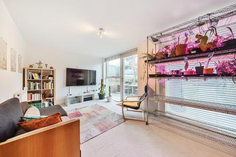3 bedroom apartment for sale - Megan Court, 29 Pomeroy Street, London, SE14