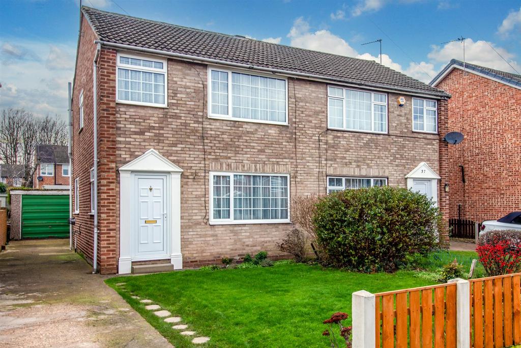 Manor Rise, Wakefield WF2 3 bed semidetached house for sale £195,000