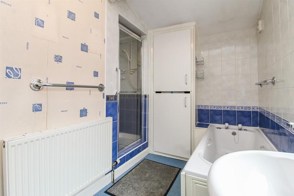 Bathroom/w.c.