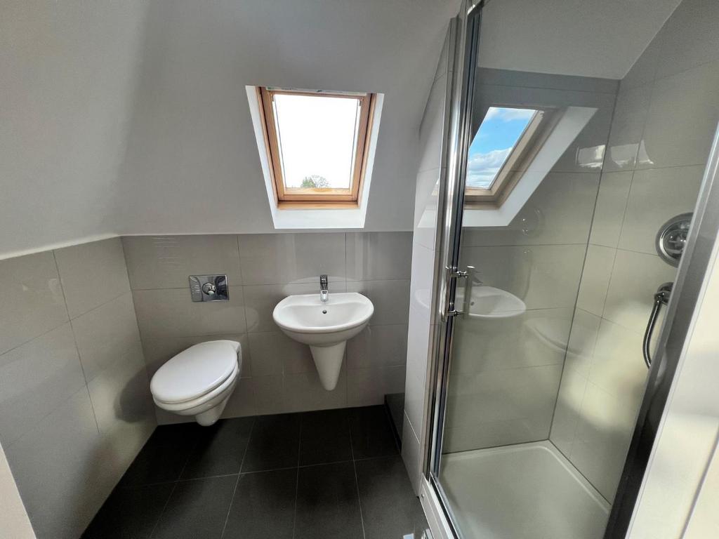 Shower Room High Court.jpg