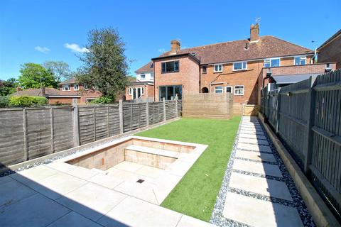 3 bedroom terraced house for sale, Seafield Close, Seaford