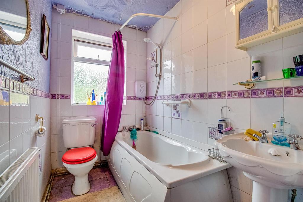 Bathroom/w.c.