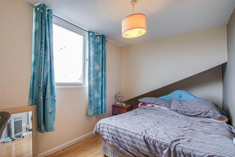 31 The Crescent, Netherton, Wakefield, WF4 4ND
