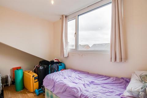 31 The Crescent, Netherton, Wakefield, WF4 4ND