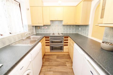 2 bedroom terraced house for sale, Aycliffe Road, Borehamwood