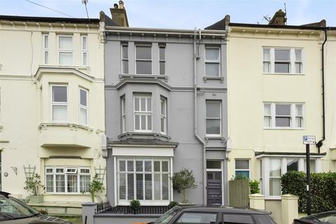 4 bedroom terraced house to rent - Warleigh Road, Brighton