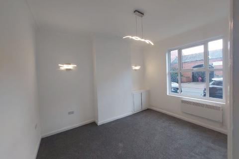 3 bedroom terraced house to rent, Windermere Street, Leicester