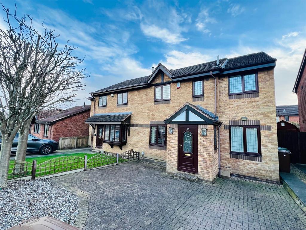 Holme Field, Ossett WF5 3 bed semidetached house for sale £250,000