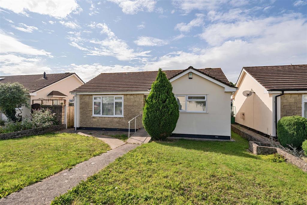 Willhayes Park, Axminster EX13 3 bed detached bungalow for sale £300,000