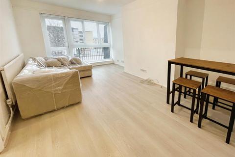 2 bedroom flat to rent - Marlowes, Hemel Hempstead HP1