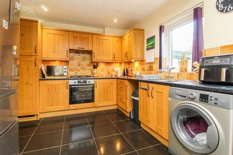 3 bedroom semi-detached house for sale, Green Park Avenue, Ossett WF5