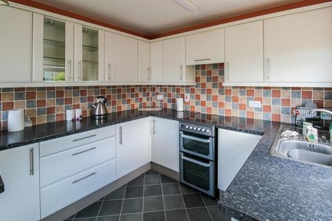 2 Athold Drive, Ossett, WF5 0PX