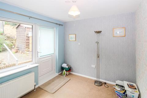 2 Athold Drive, Ossett, WF5 0PX