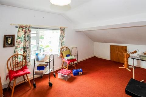 2 Athold Drive, Ossett, WF5 0PX
