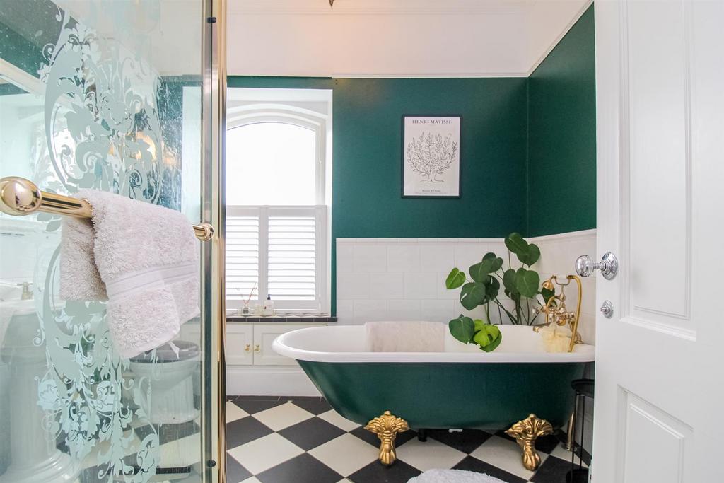 Bathroom/w.c.
