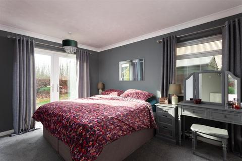 3 bedroom detached bungalow for sale, Rowley Court, Earswick, York