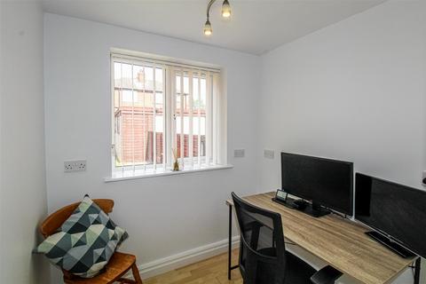 21 Chiltern Road, Dewsbury, WF12 7JZ