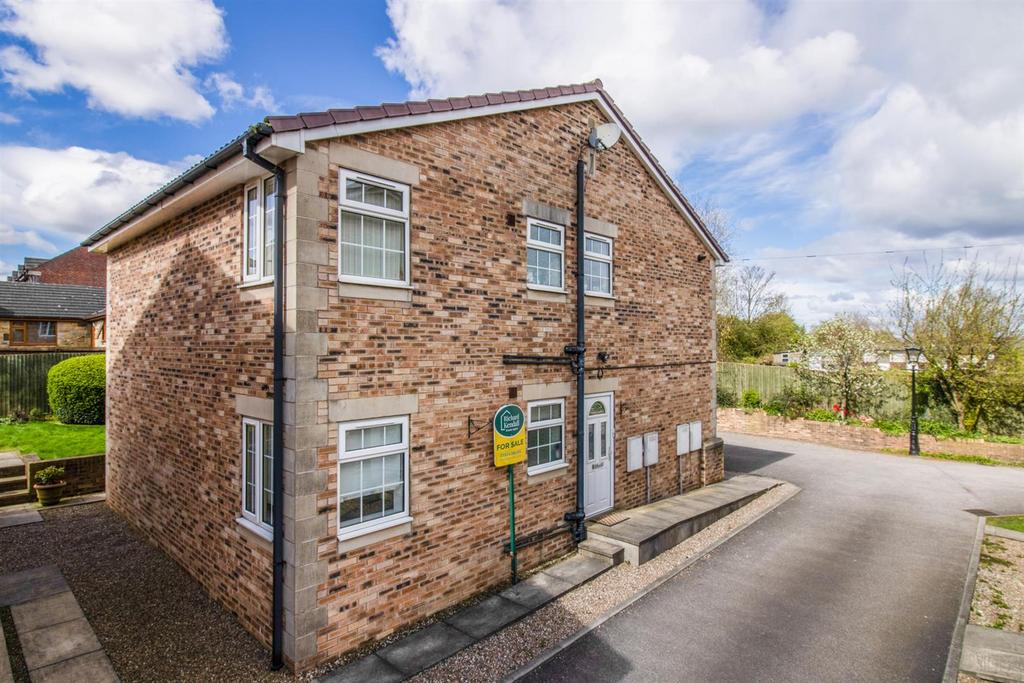 Ashwood Court, Ossett WF5 2 bed ground floor flat for sale £130,000