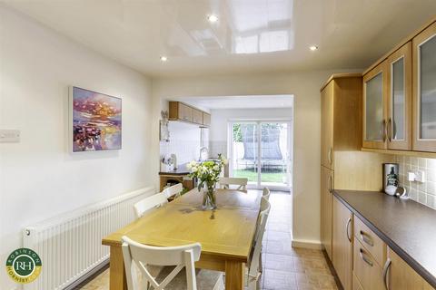 23 Cotswold Drive, Sprotbrough, Doncaster, DN5 7PF