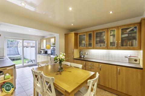 23 Cotswold Drive, Sprotbrough, Doncaster, DN5 7PF