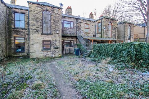 2 bedroom flat for sale, Beckett Road, Dewsbury WF13