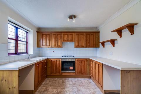 12 Nettleton Chase, Ossett, WF5 9QE
