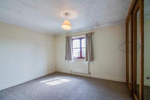 12 Nettleton Chase, Ossett, WF5 9QE