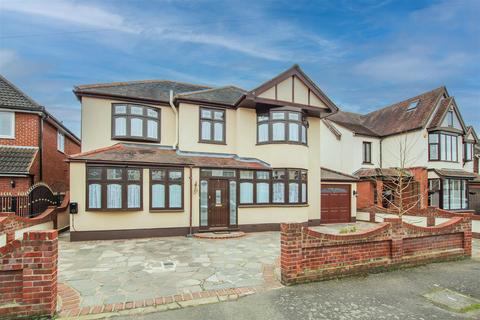 9 Walden Road, Hornchurch, RM11 2JT