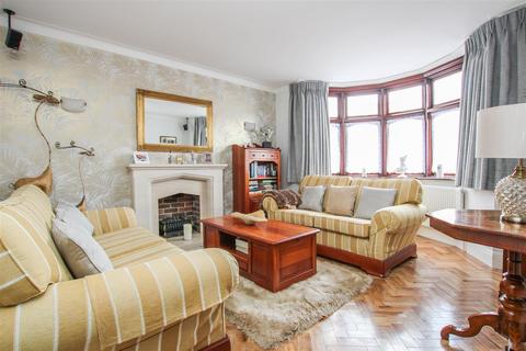 9 Walden Road, Hornchurch, RM11 2JT