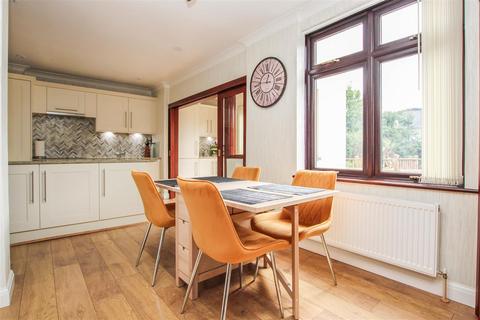 9 Walden Road, Hornchurch, RM11 2JT