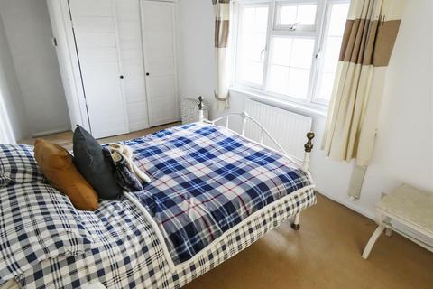 75a Arundel Road, Littlehampton, BN17 7DE