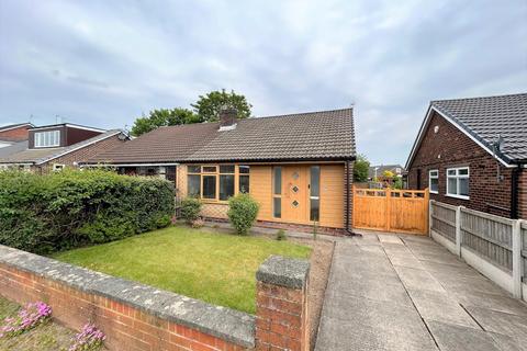 2 bedroom semi-detached bungalow for sale, Chestnut Drive South, Leigh