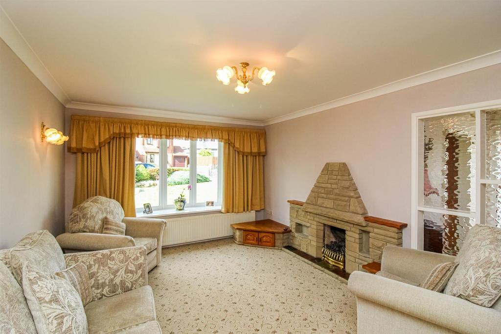 Westfield Drive, Ossett WF5 3 bed detached bungalow for sale £325,000