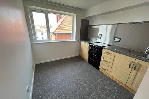 Studio for sale, St. Winefrides Road, Littlehampton BN17