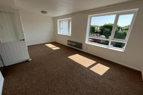 Studio for sale, St. Winefrides Road, Littlehampton BN17