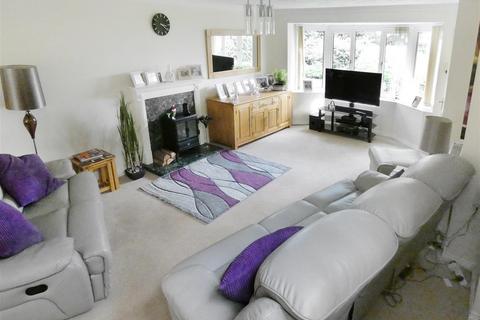 2 bedroom end of terrace house for sale, The Leas, Rustington BN16