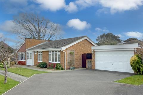 3 bedroom detached bungalow for sale, Meadway, Rustington BN16