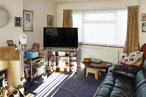 12 Belloc Road, Wick, Littlehampton, BN17 7EY